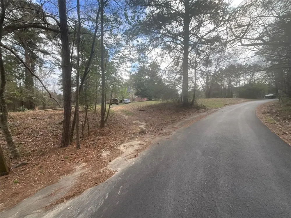 8615 Smith James Road Snellville, GA 30039