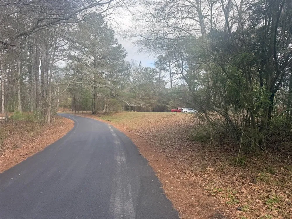 8615 Smith James Road Snellville, GA 30039