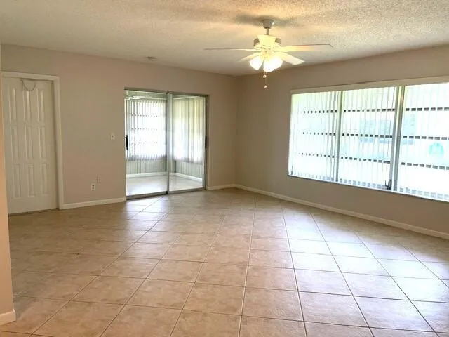 1202 S DRIVE CIRCLE #A Delray Beach, FL 33445