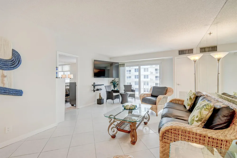 3221 S Ocean Boulevard #505 Highland Beach, FL 33487