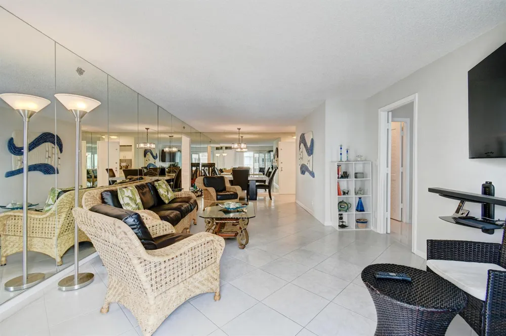 3221 S Ocean Boulevard #505 Highland Beach, FL 33487
