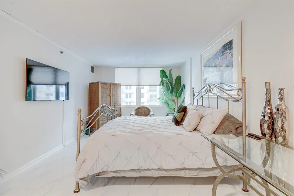3221 S Ocean Boulevard #505 Highland Beach, FL 33487