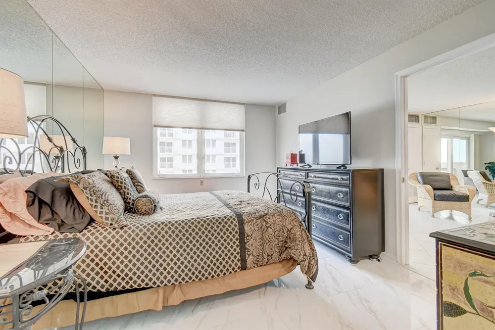 3221 S Ocean Boulevard #505 Highland Beach, FL 33487