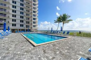 3221 S Ocean Boulevard #505 Highland Beach, FL 33487
