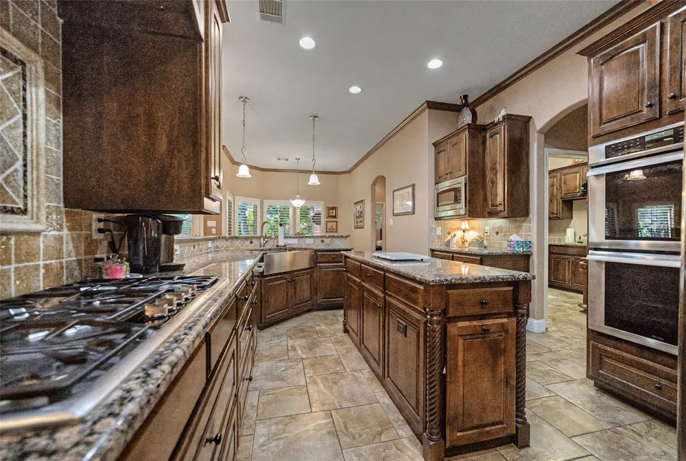 127 Cedar Bluff Court Aledo, TX 76008