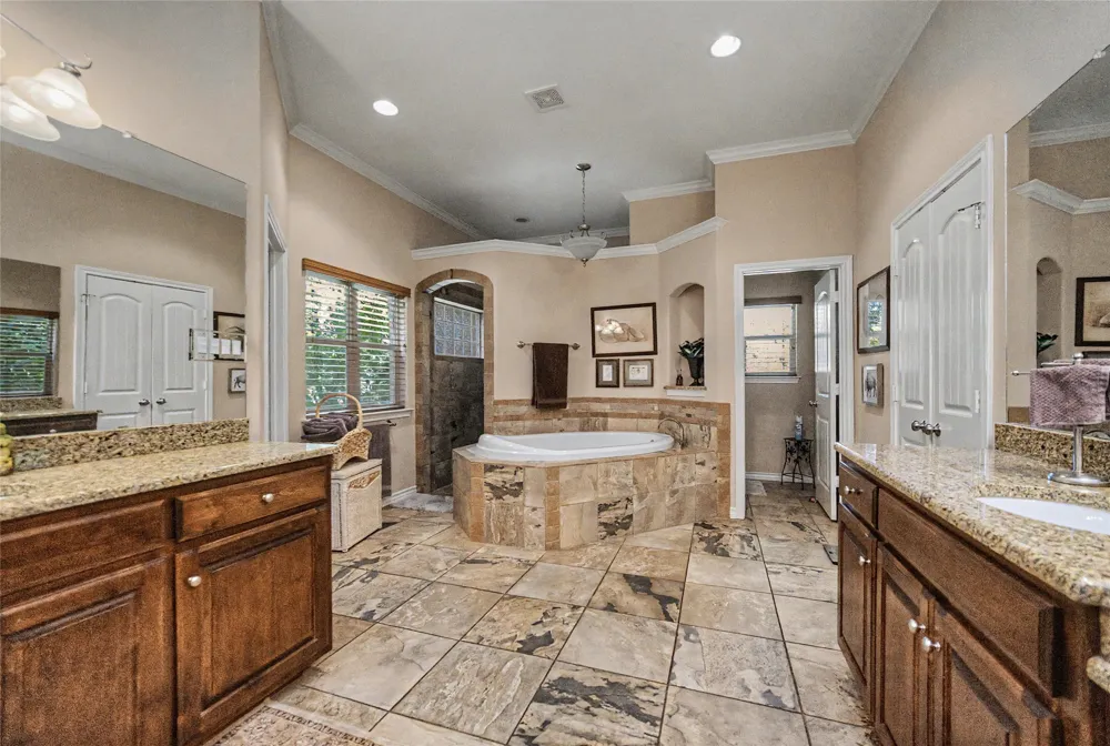 127 Cedar Bluff Court Aledo, TX 76008