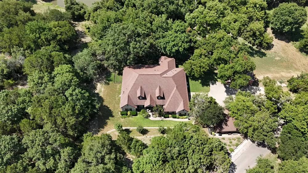 127 Cedar Bluff Court Aledo, TX 76008