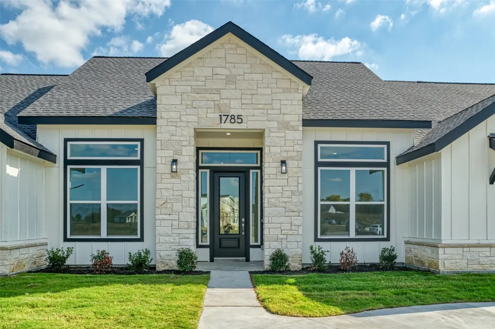 1785 crestridge Circle Princeton, TX 75407