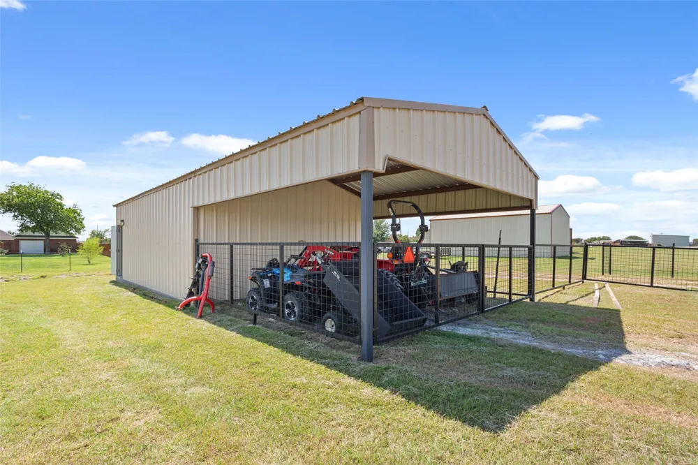 128 Hoffmeyer Lane Robinson, TX 76706
