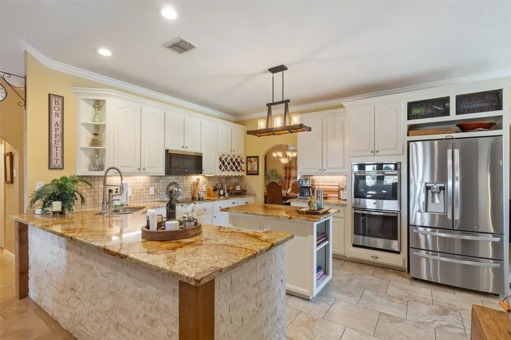 128 Hoffmeyer Lane Robinson, TX 76706