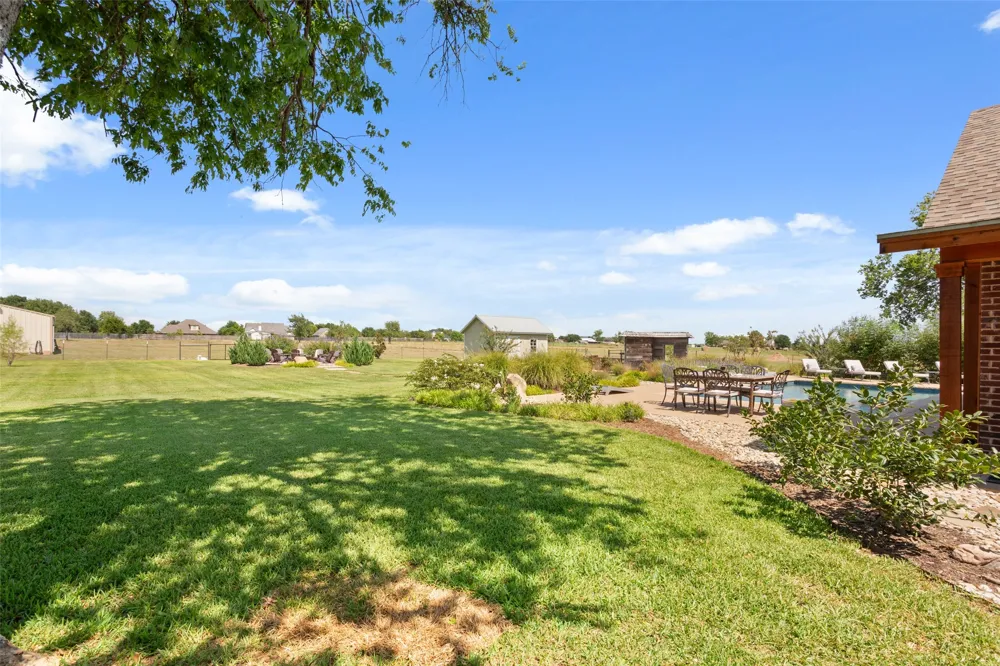 128 Hoffmeyer Lane Robinson, TX 76706