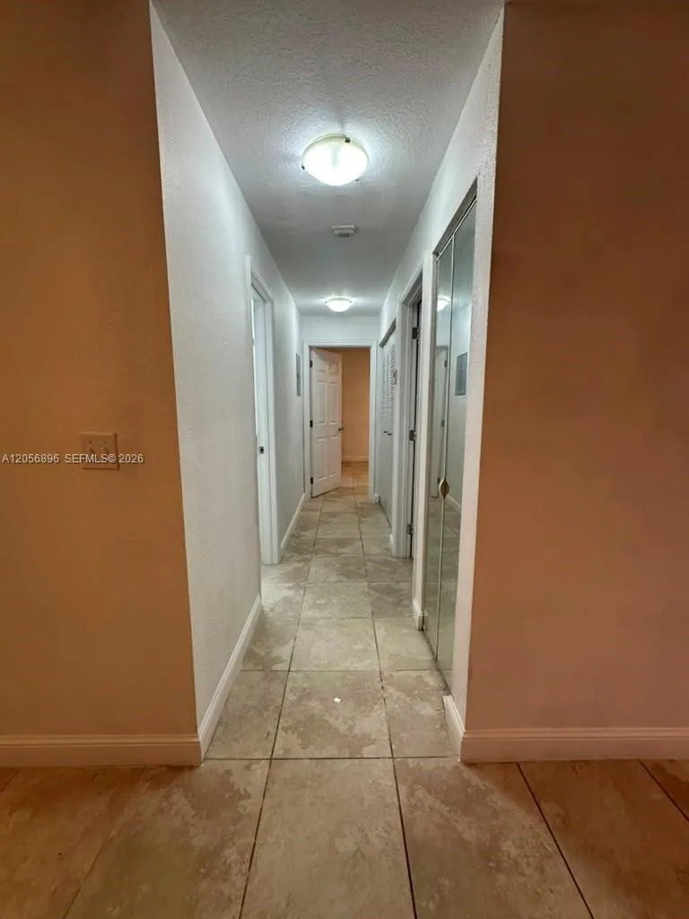 3330 Pinewalk Dr N #1611 Margate, FL 33063