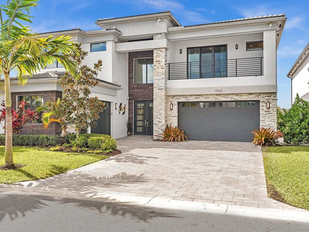 17065 Rainbow Fls Trail Boca Raton, FL 33496