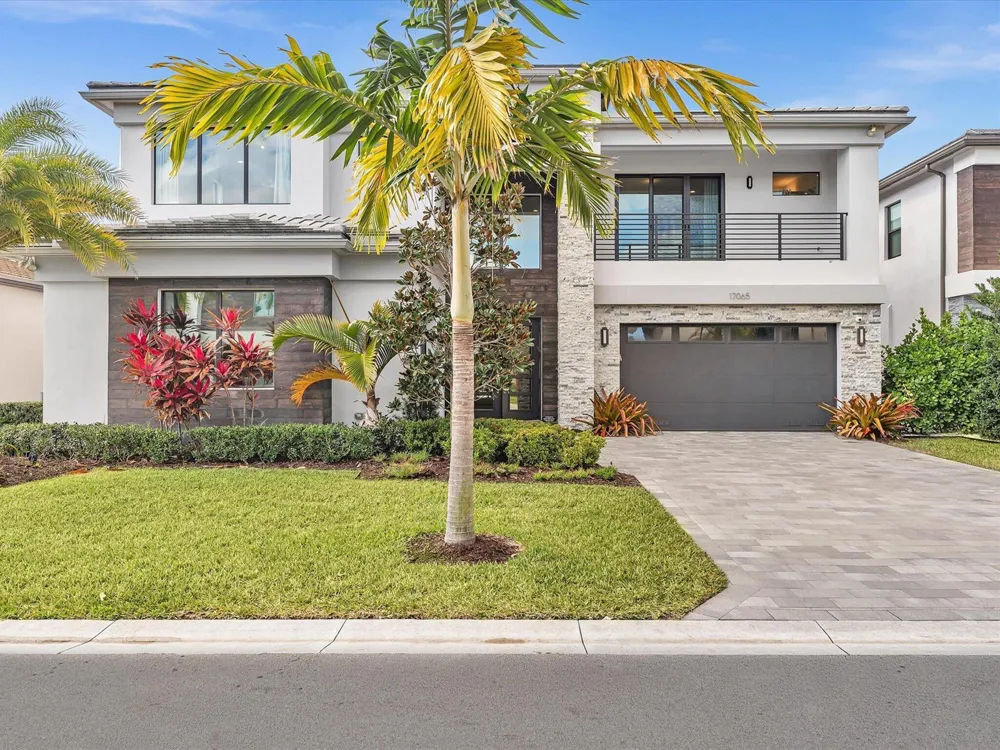 17065 Rainbow Fls Trail Boca Raton, FL 33496