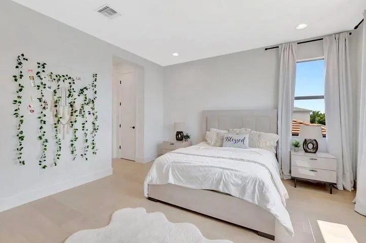 17065 Rainbow Fls Trail Boca Raton, FL 33496