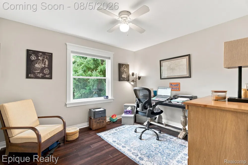 25 Melvin J Court Oxford Village, MI 48371