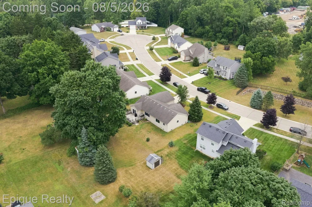 25 Melvin J Court Oxford Village, MI 48371