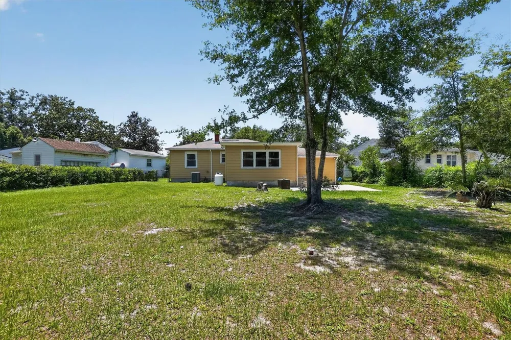 5503 LAKEWOOD CIRCLE E Jacksonville, FL 32207