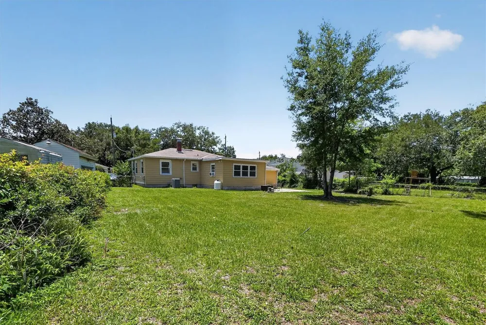 5503 LAKEWOOD CIRCLE E Jacksonville, FL 32207