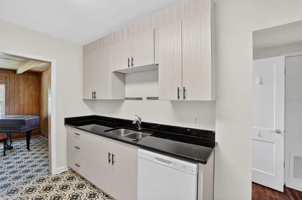 5503 LAKEWOOD CIRCLE E Jacksonville, FL 32207