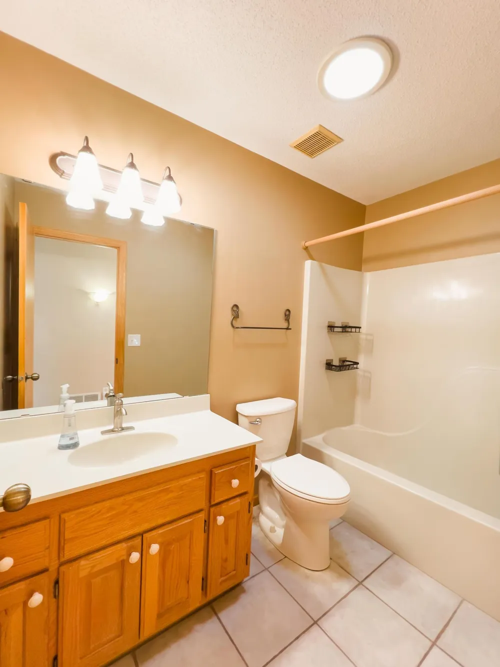 2543 Cypress Street Maplewood, MN 55109