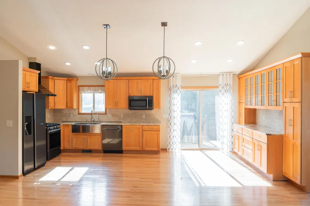 2543 Cypress Street Maplewood, MN 55109