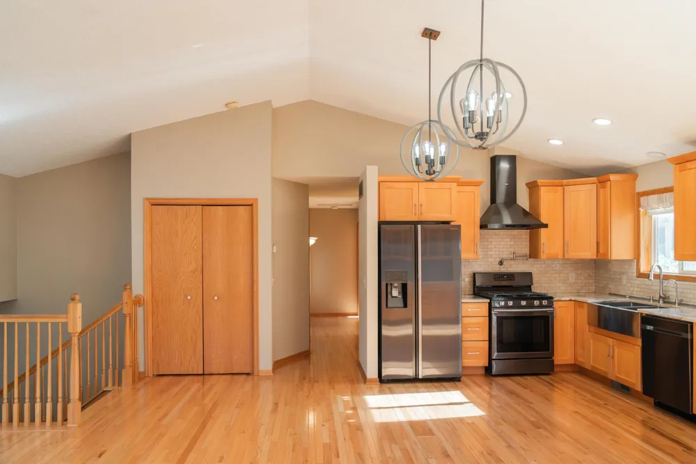 2543 Cypress Street Maplewood, MN 55109