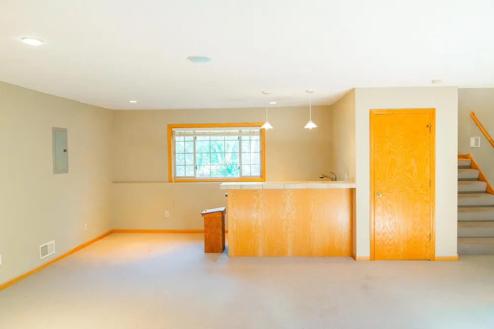 2543 Cypress Street Maplewood, MN 55109