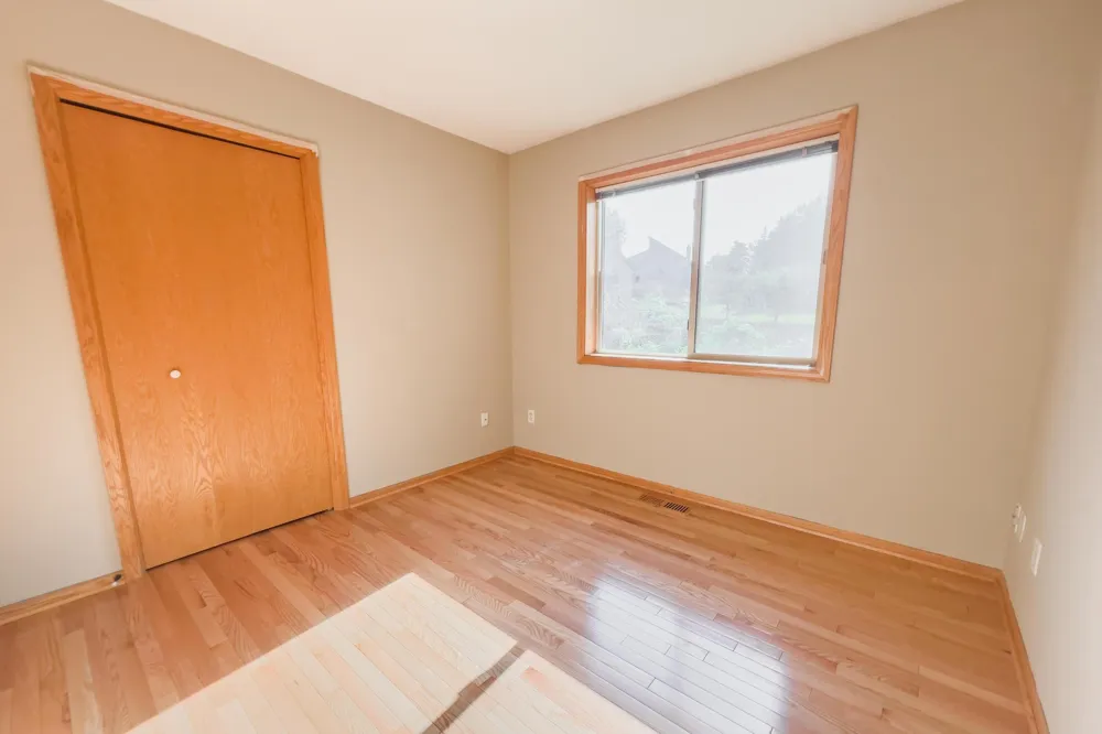 2543 Cypress Street Maplewood, MN 55109