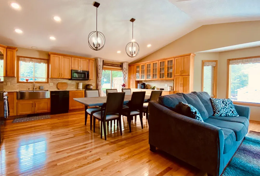 2543 Cypress Street Maplewood, MN 55109