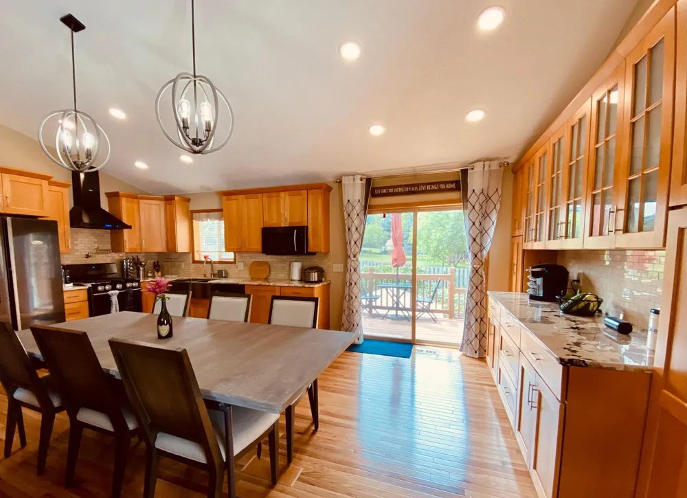 2543 Cypress Street Maplewood, MN 55109
