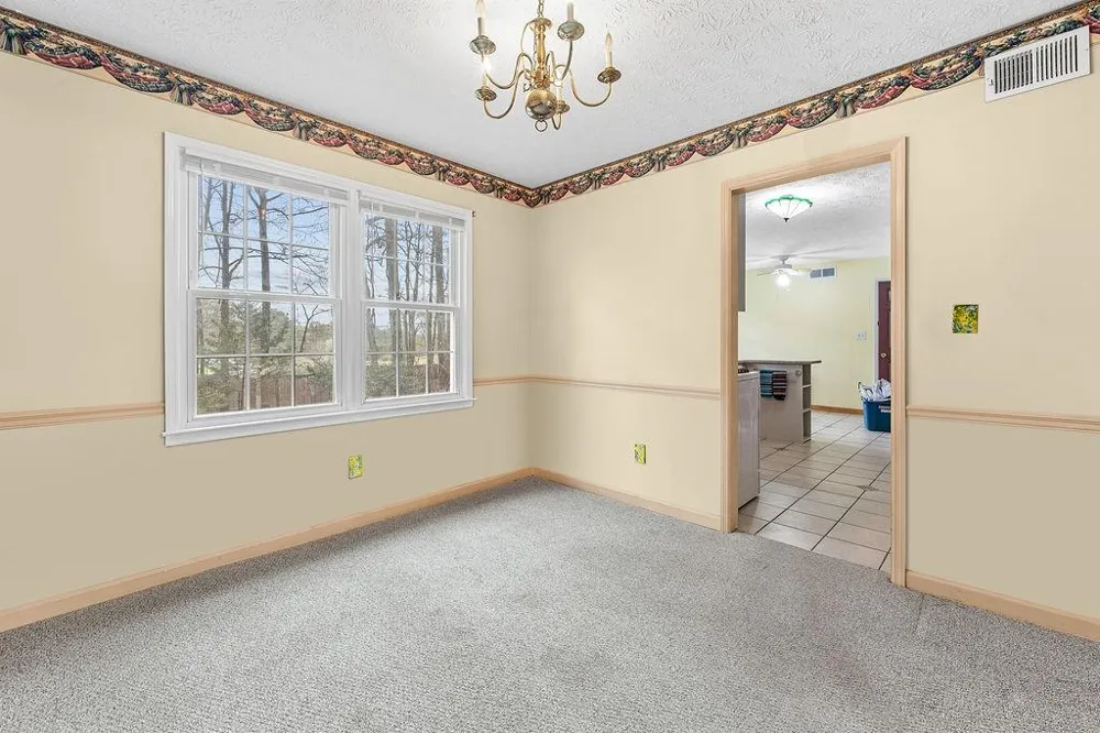 120 Chateau Circle Fayetteville, GA 30215