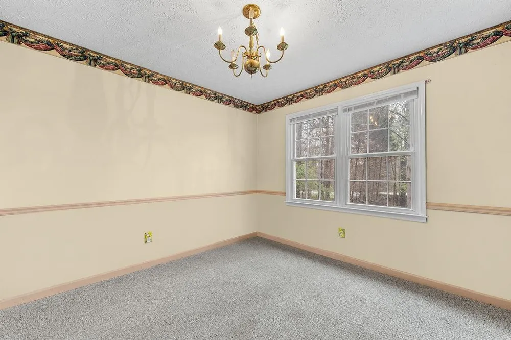 120 Chateau Circle Fayetteville, GA 30215