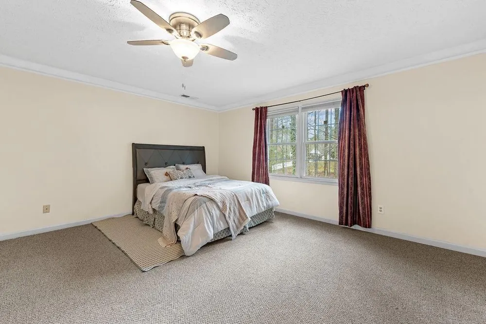 120 Chateau Circle Fayetteville, GA 30215