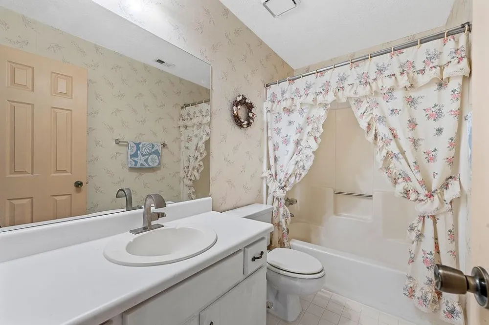 120 Chateau Circle Fayetteville, GA 30215