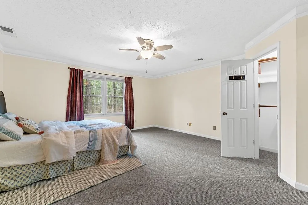 120 Chateau Circle Fayetteville, GA 30215