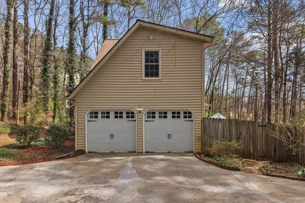 120 Chateau Circle Fayetteville, GA 30215