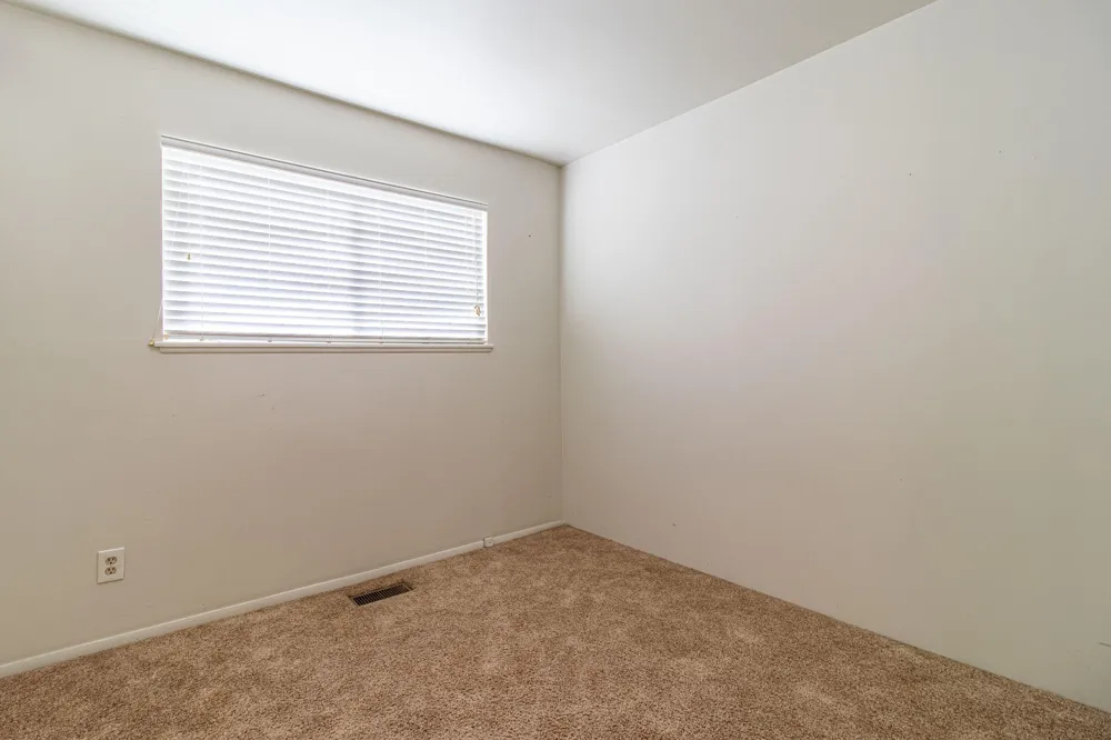 32339 Chalfonte Drive Warren, MI 48092