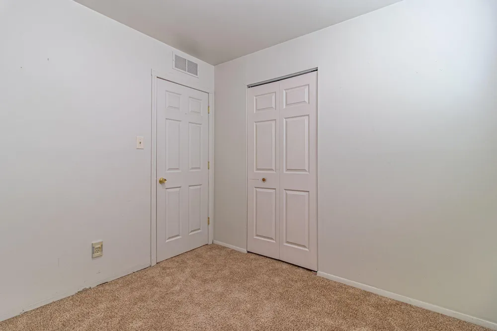 32339 Chalfonte Drive Warren, MI 48092