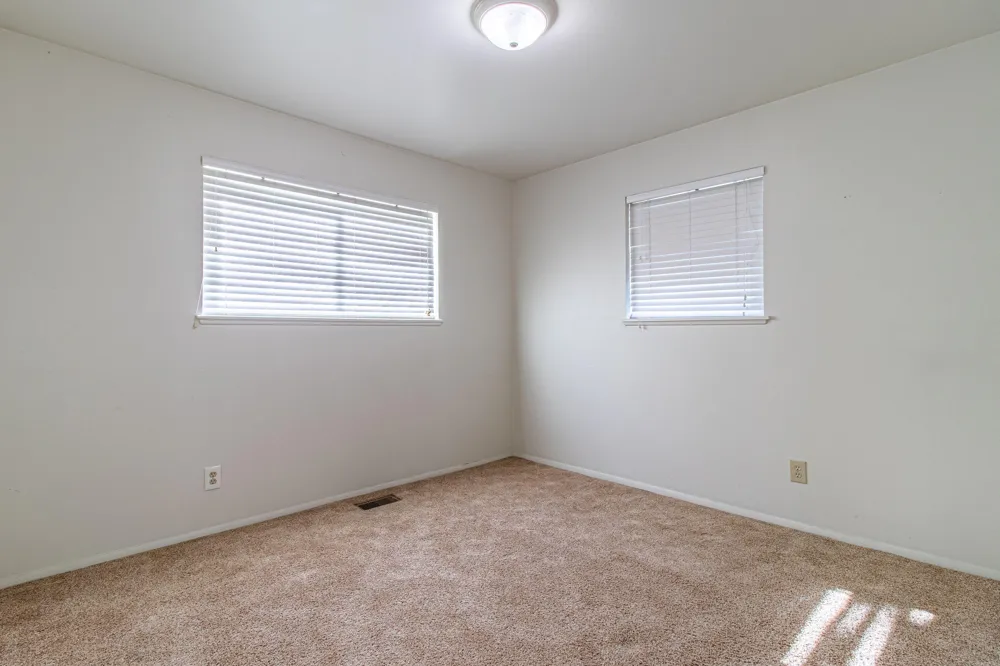 32339 Chalfonte Drive Warren, MI 48092
