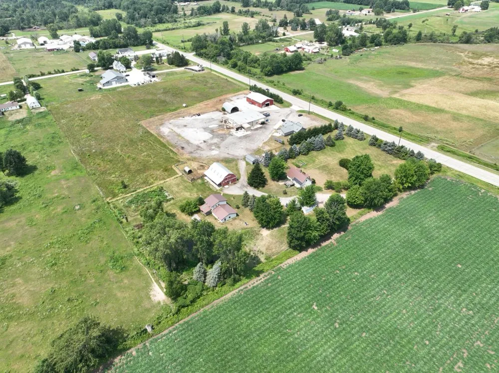 3810 W 72nd Street Newaygo, MI 49337