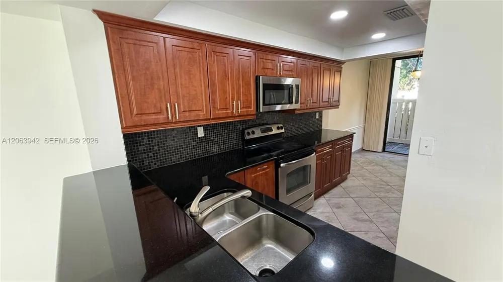 2961 SW 87th Ave #301 Davie, FL 33328