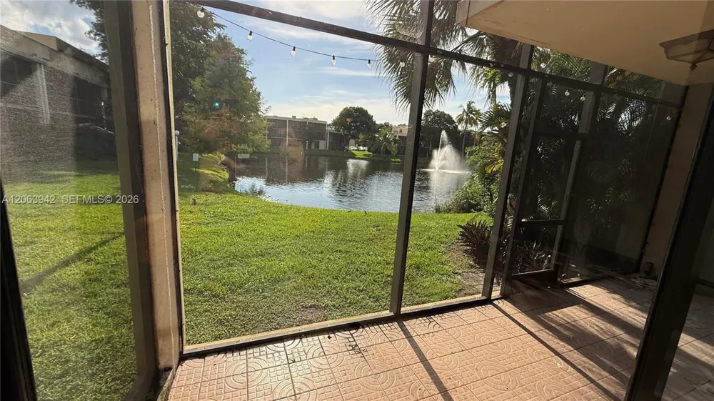 2961 SW 87th Ave #301 Davie, FL 33328