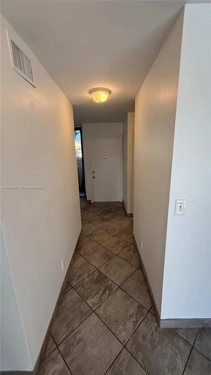 2961 SW 87th Ave #301 Davie, FL 33328