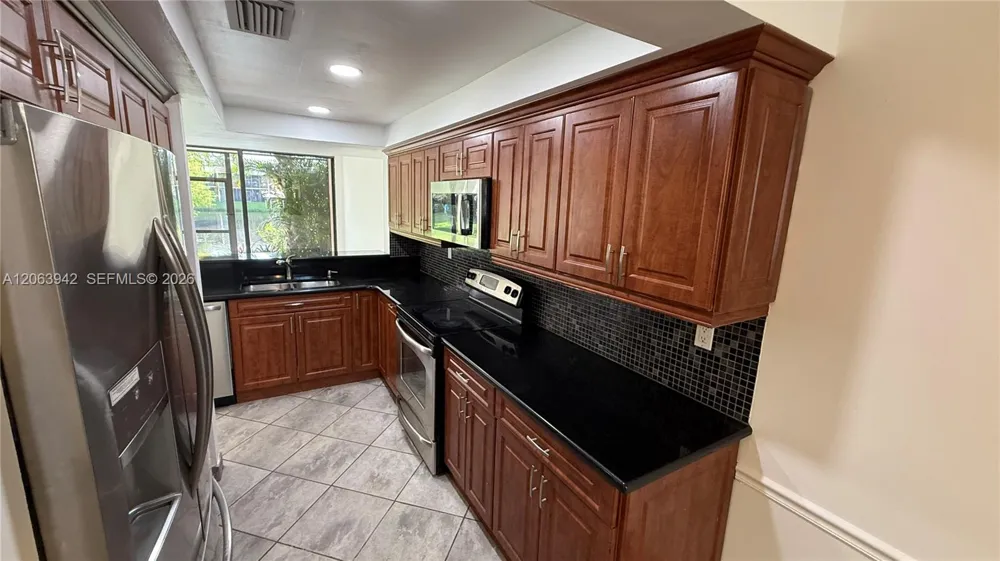 2961 SW 87th Ave #301 Davie, FL 33328