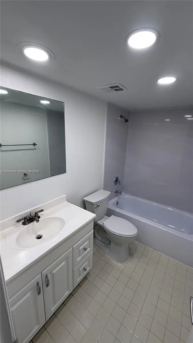 2961 SW 87th Ave #301 Davie, FL 33328
