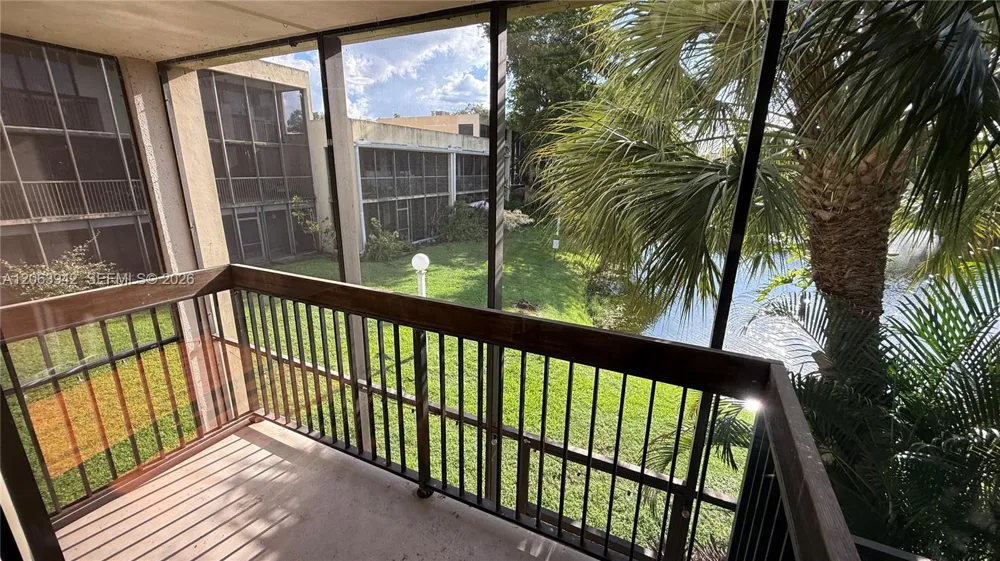 2961 SW 87th Ave #301 Davie, FL 33328