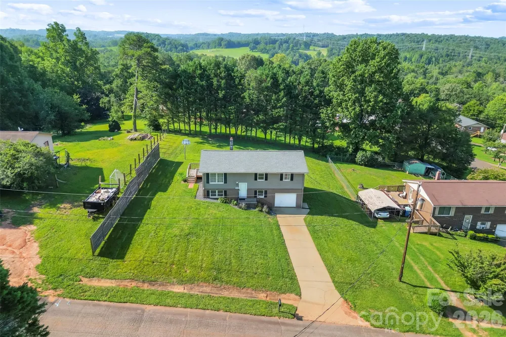 4405 Landing Court Hickory, NC 28602
