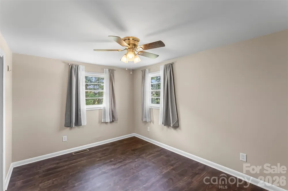 4405 Landing Court Hickory, NC 28602