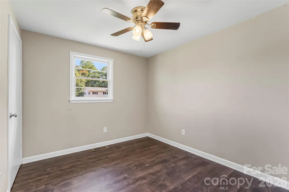 4405 Landing Court Hickory, NC 28602